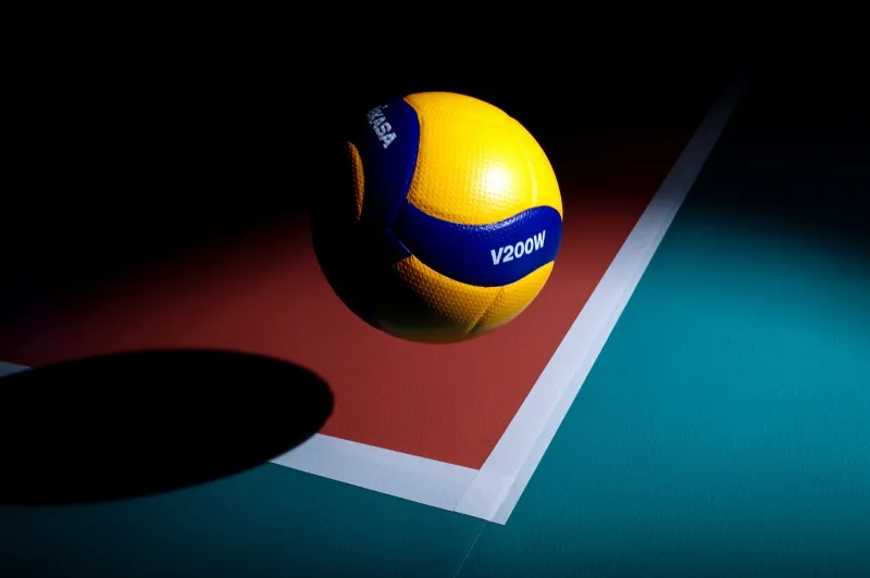 Сколько весит волейбольный мяч?